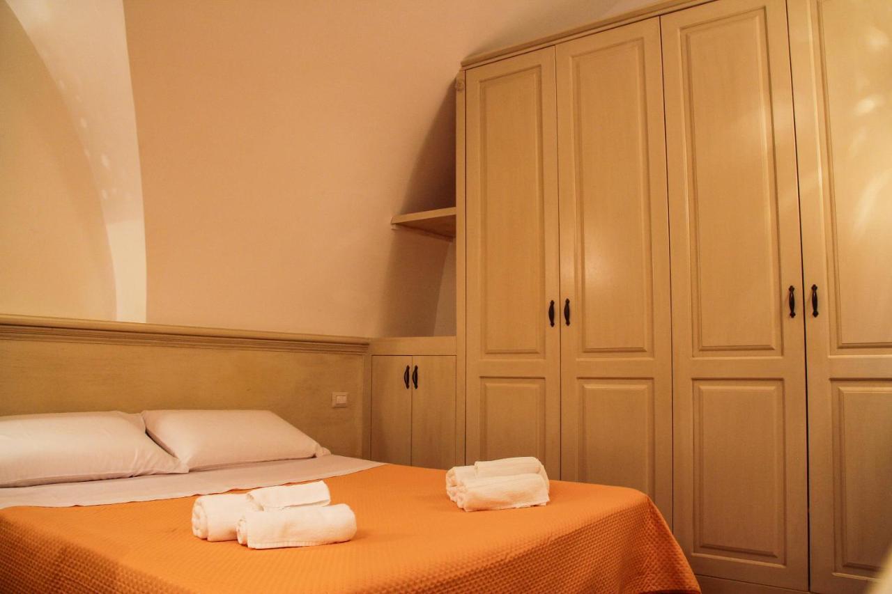 Al Civico 4 Bed & Breakfast Molfetta Ngoại thất bức ảnh